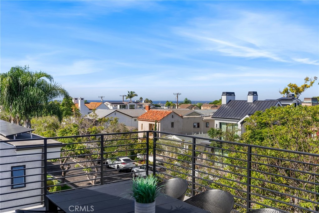 Corona del Mar South of PCH (CDMS) - Residential