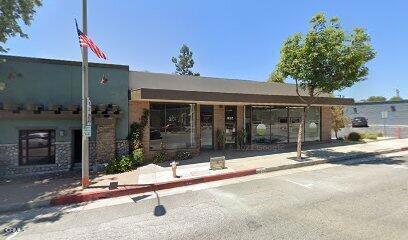 Centrally located high traffic with great exposure. Check with the city for any use.It is zoned for retail.Base rent plus $712 NNN charges.Total rent is $3990