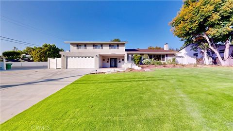 A home in North Tustin