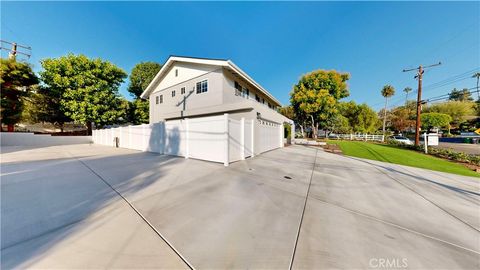 A home in North Tustin