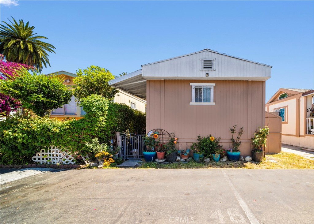 Photo 2 of 16 of 850 W Mission Boulevard A46 mobile home