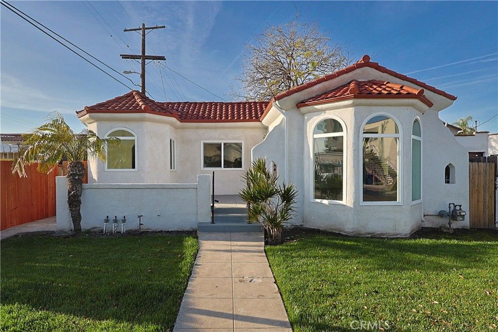 listing image 0