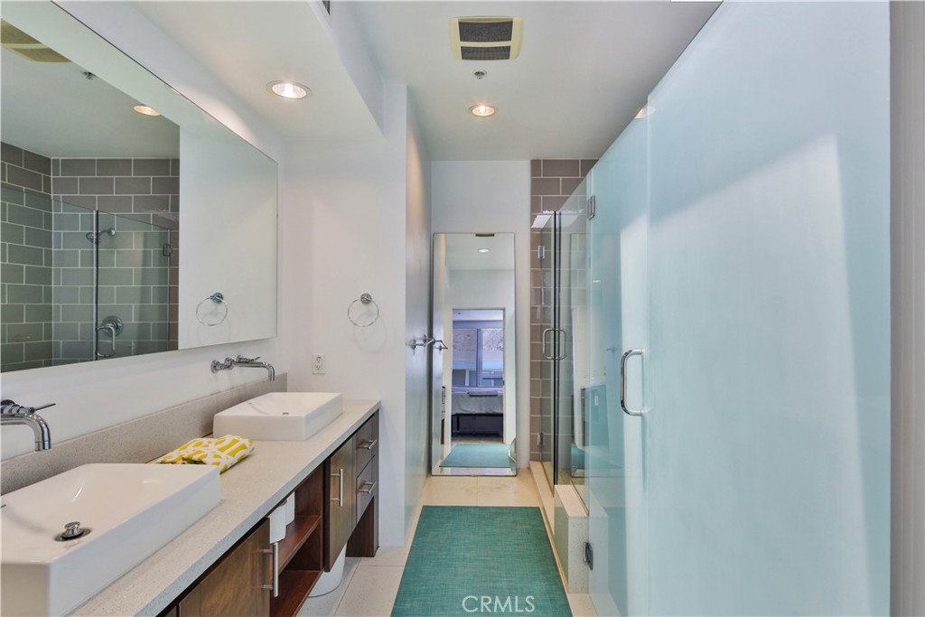 Central Palm Springs (33215) - Residential Income