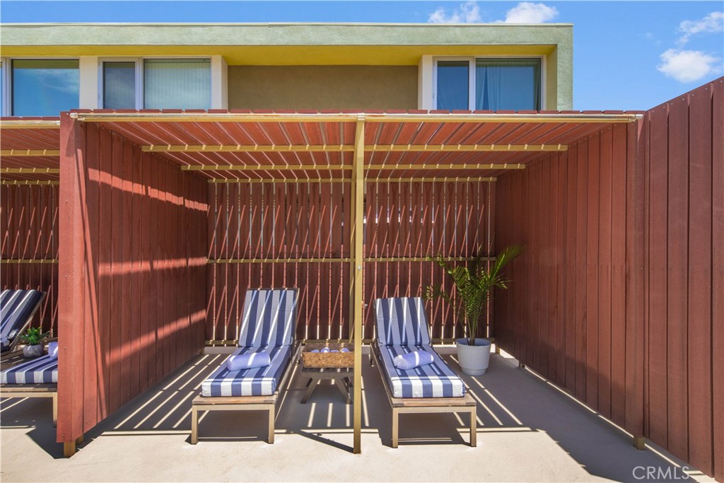 Central Palm Springs (33215) - Residential Income