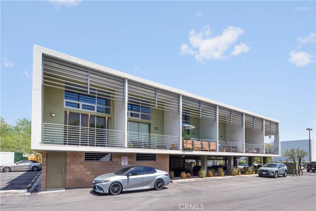 Central Palm Springs (33215) - Residential Income