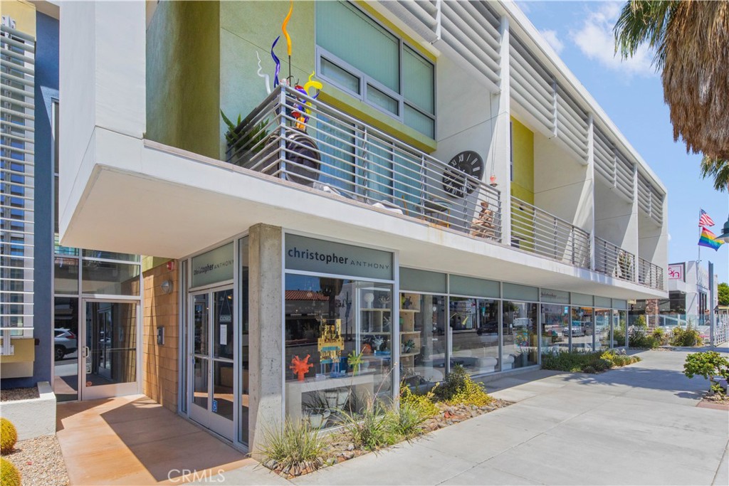 Central Palm Springs (33215) - Residential Income