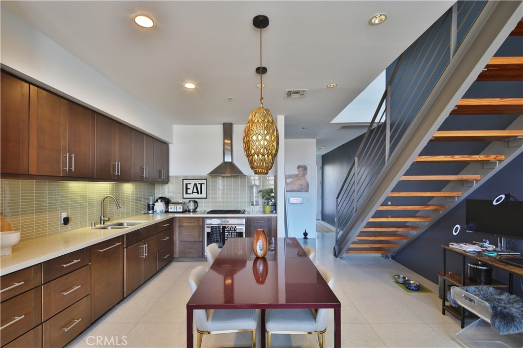 Central Palm Springs (33215) - Residential Income