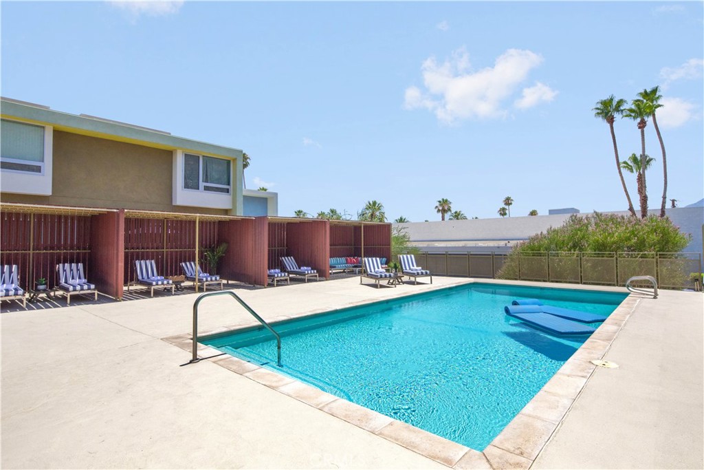 Central Palm Springs (33215) - Residential Income