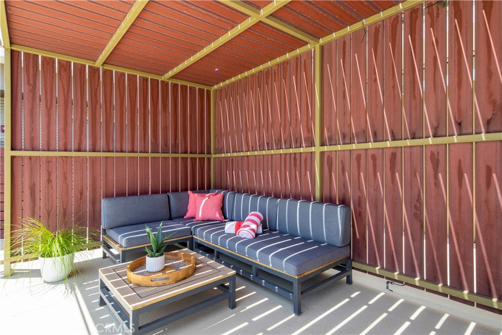 Central Palm Springs (33215) - Residential Income