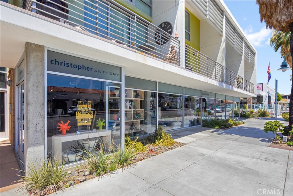 Central Palm Springs (33215) - Residential Income