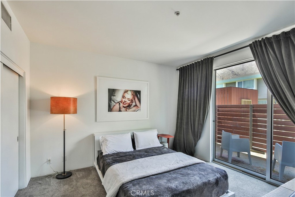 Central Palm Springs (33215) - Residential Income