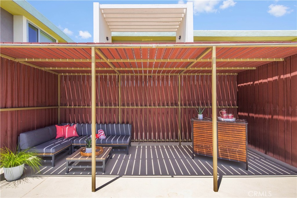 Central Palm Springs (33215) - Residential Income