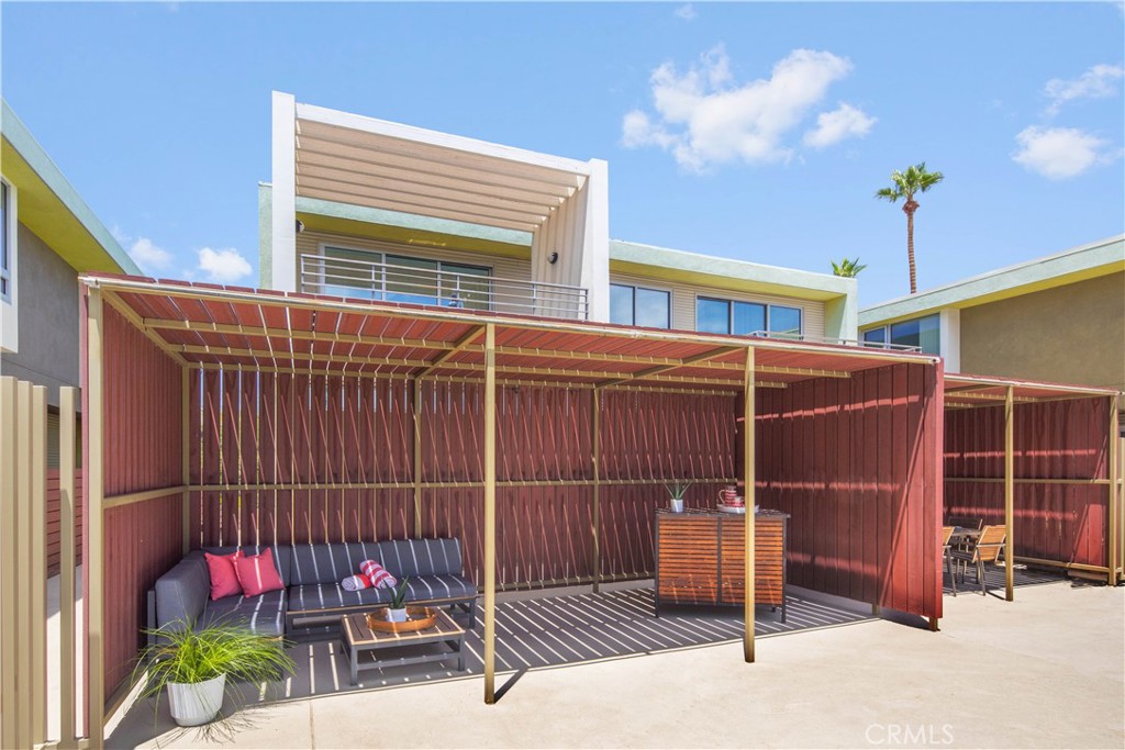 Central Palm Springs (33215) - Residential Income