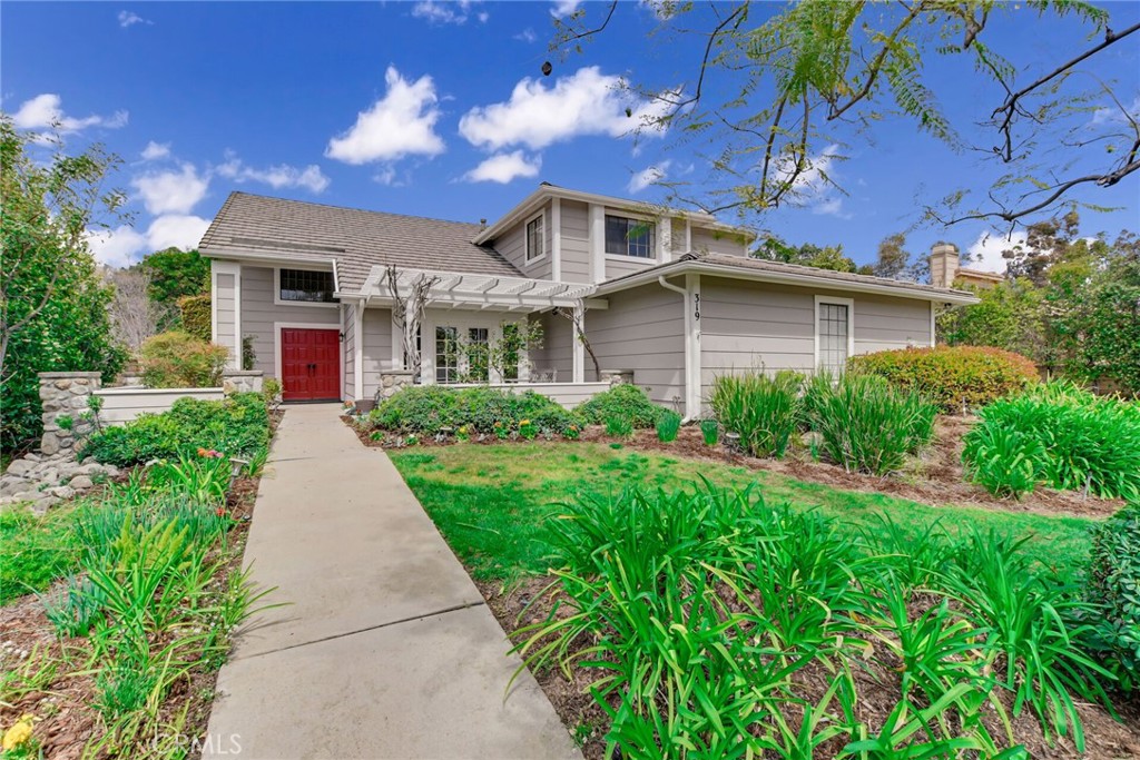 319 E Georgetown Place