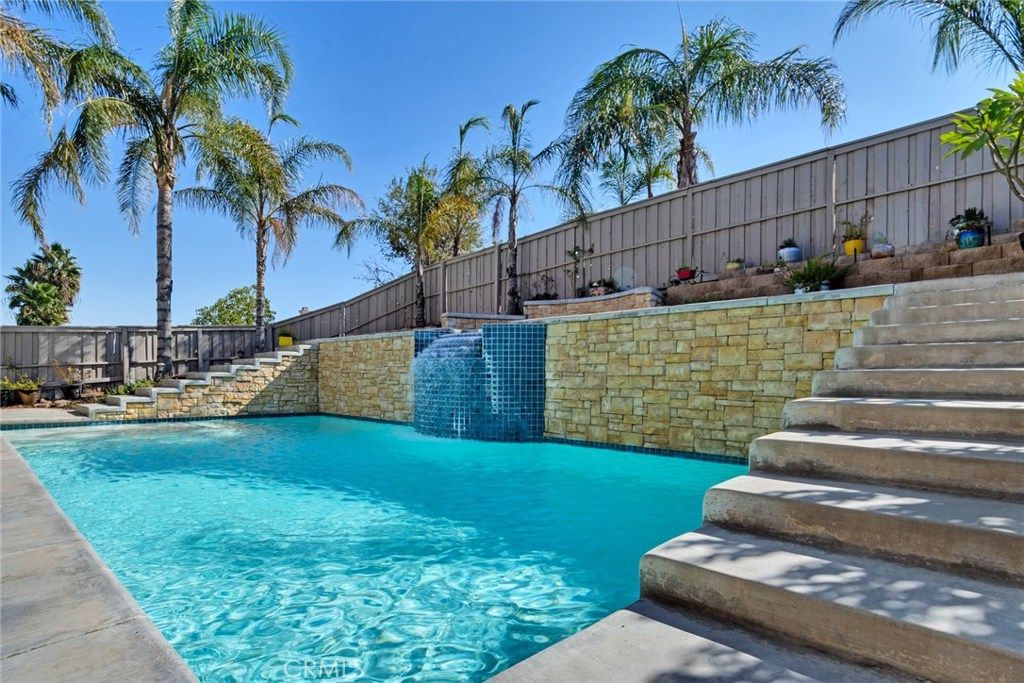 listing image 130723216083364180729