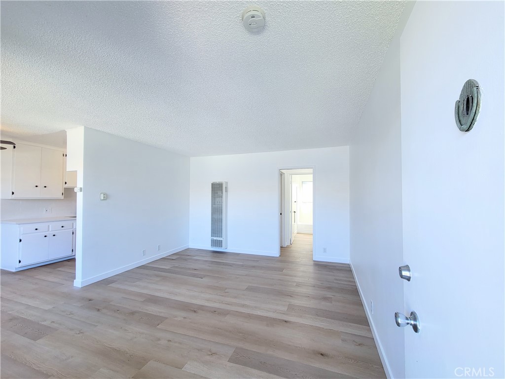 735 Cedar Avenue 6