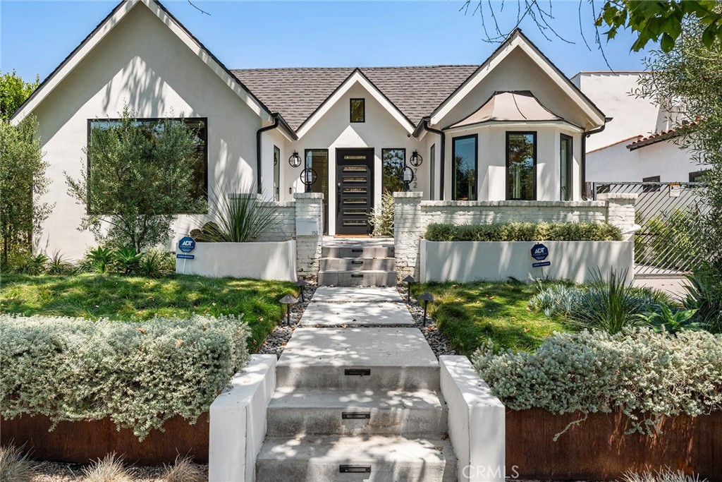 View Los Angeles, CA 90038 house
