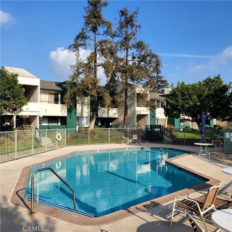 A home in La Mirada