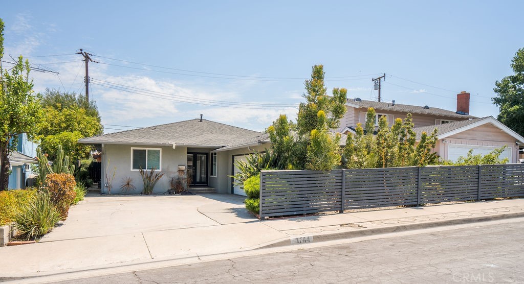 1744 Bluestone Lane
