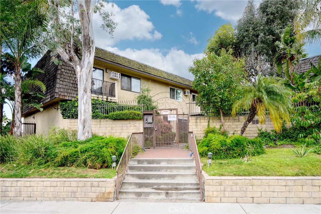 View Sun Valley, CA 91352 condo