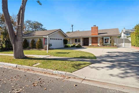 A home in Los Alamitos