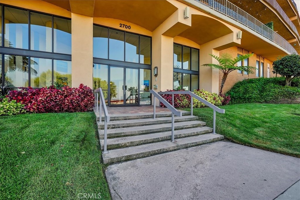 2700 E Panorama Drive 408
