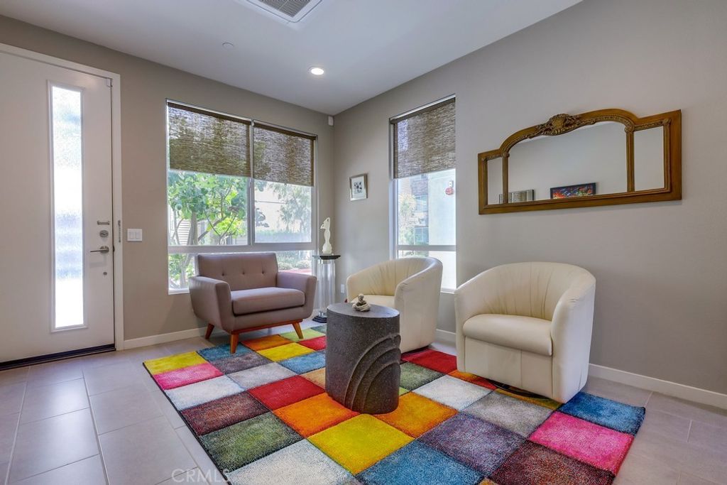 listing image 130722686882685840924