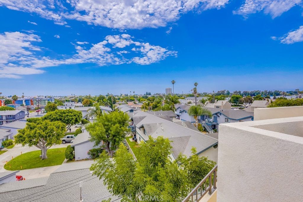 listing image 130725334474396678726
