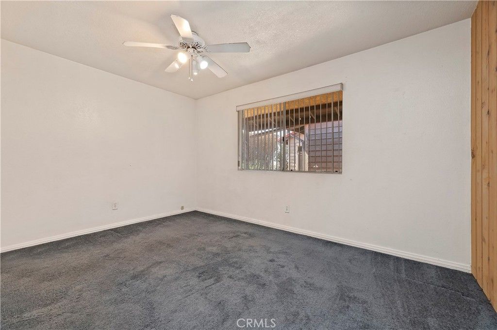 listing image 130729698929834330924