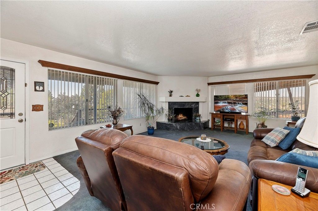 listing image 130723095516469380422