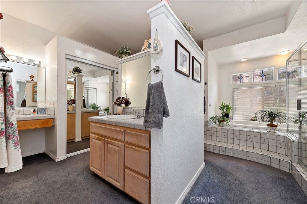 listing image 130729298231930262777