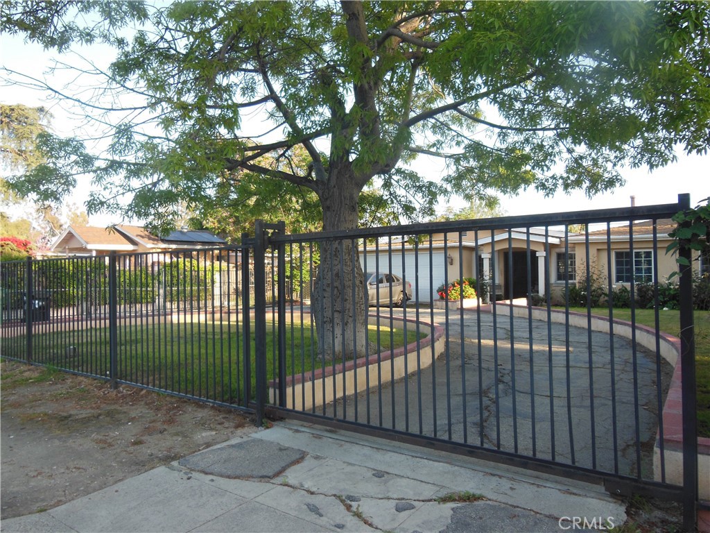 11110 Cohasset Street