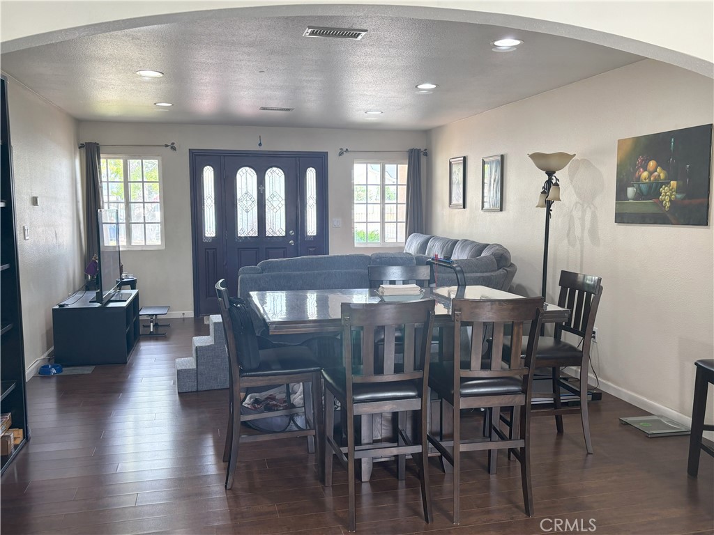 11110 Cohasset Street