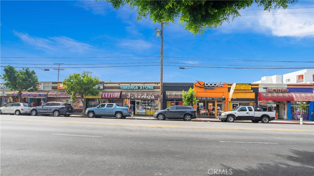 2500 E Cesar Chavez Avenue
