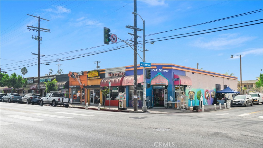 2500 E Cesar Chavez Avenue