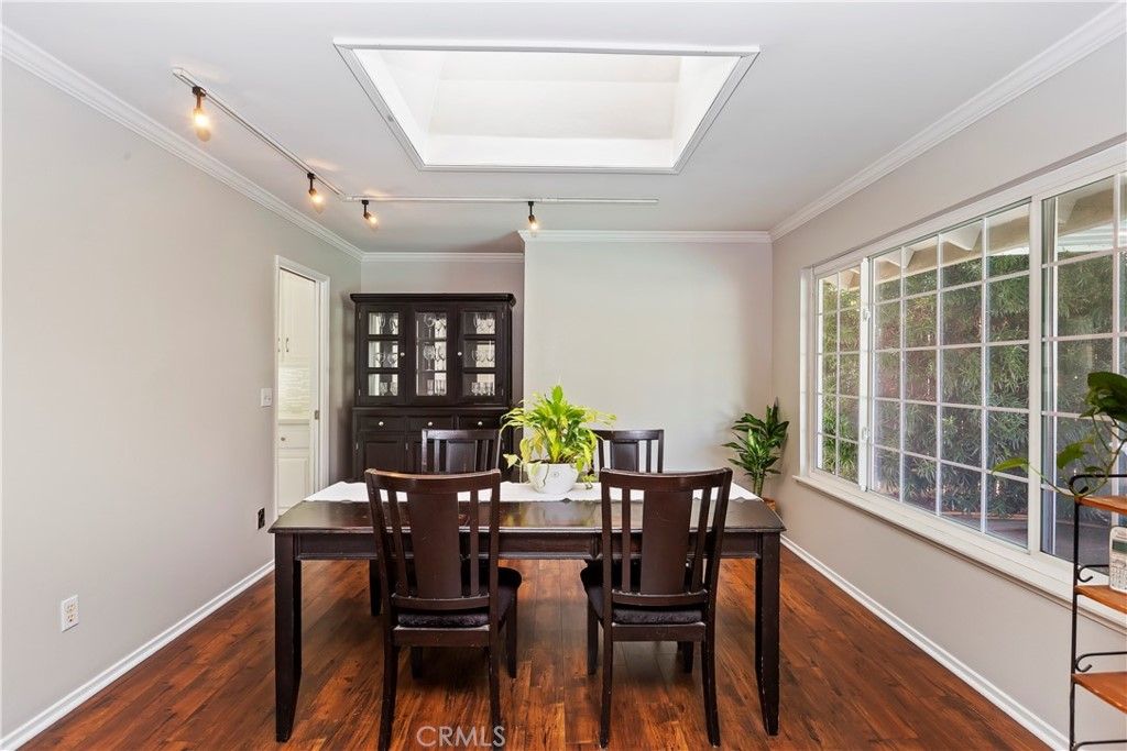 listing image 130722064219810340038