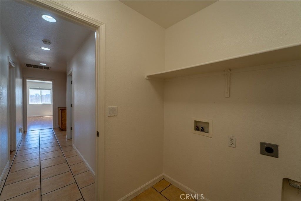 listing image 130725077065448247269