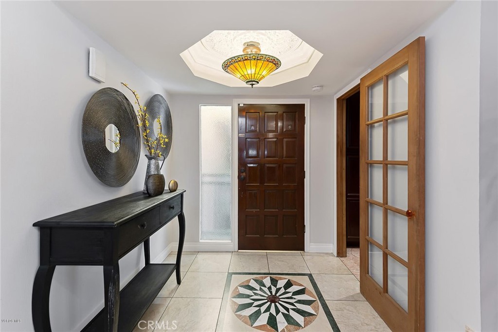 Photo 3 of 19 of 5301 Balboa Boulevard H4 condo
