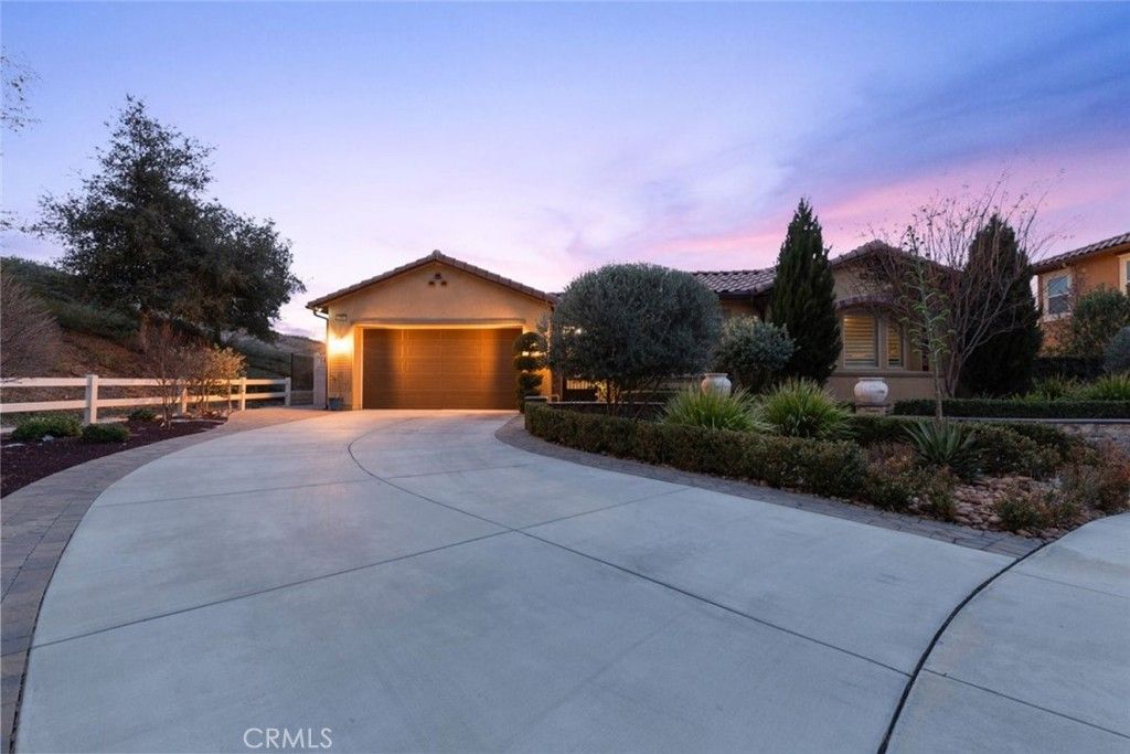 listing image 0