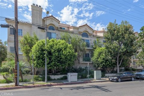 A home in Toluca Lake