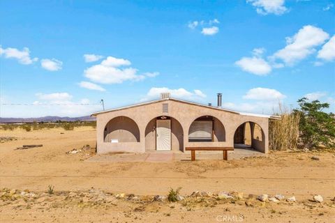 Photo of 59724 Stearman Road, Landers, CA 92285 (MLS # JT25081649)