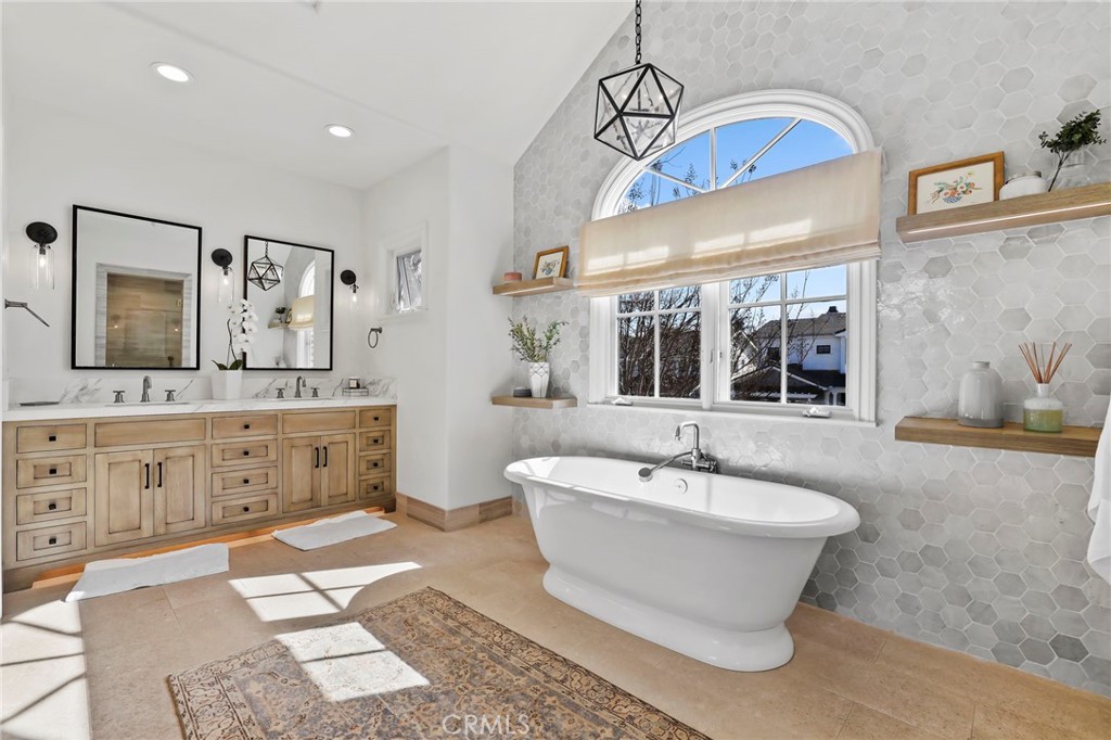 Harbor View Homes (HVHM) - Residential