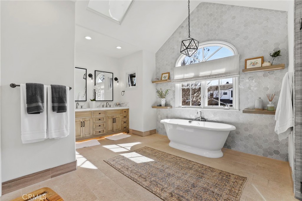 Harbor View Homes (HVHM) - Residential