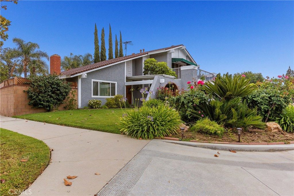 listing image 130724352986411188280