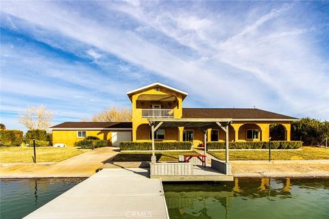 A home in Newberry Springs