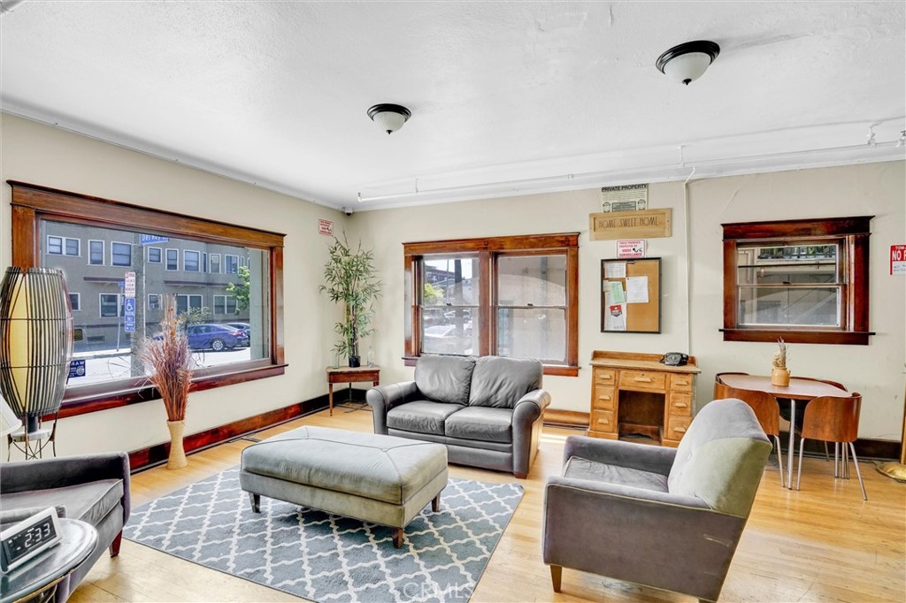 Downtown (DT) - Residential