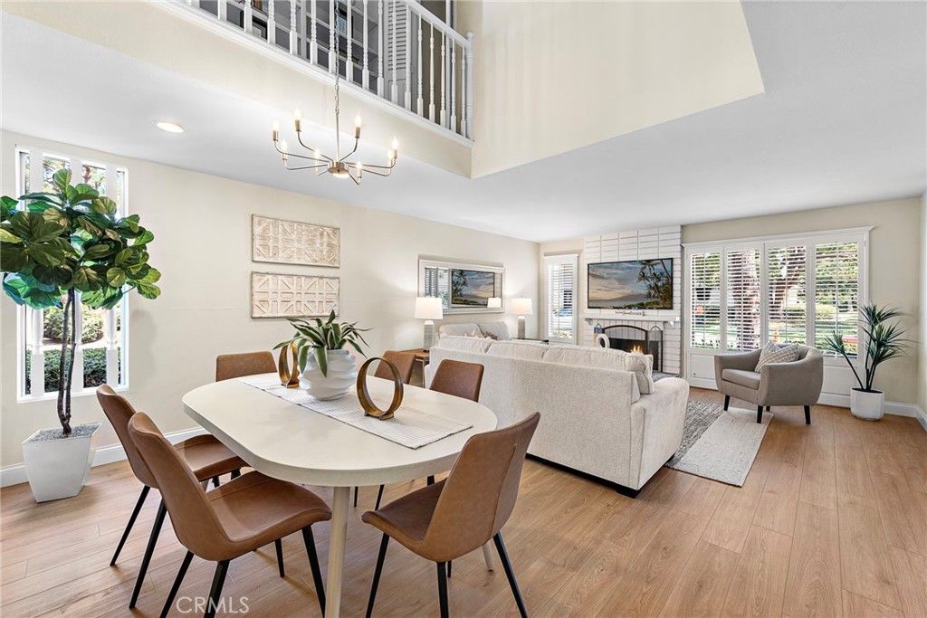 listing image 130723469225844588829