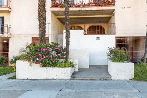 A home in Reseda