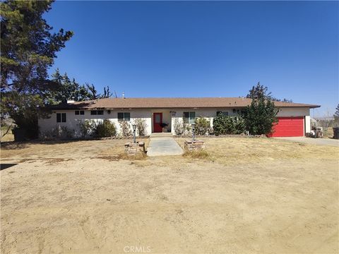 A home in Mojave