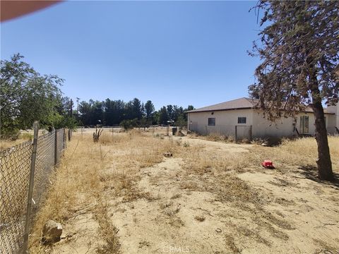 A home in Mojave